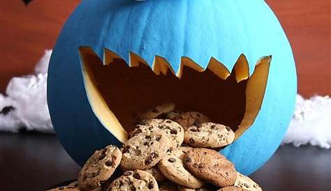 Cute for Kids!! Cookie Monster Halloween Pumpkin Carving - with cookies