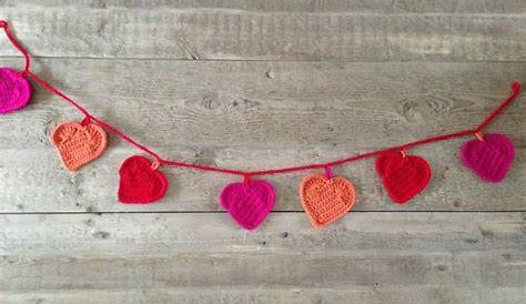 Crochet Valentine Garland Free Pattern