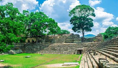 Estela maya del yacimiento arqueológico de Copan, en Honduras. © Getty