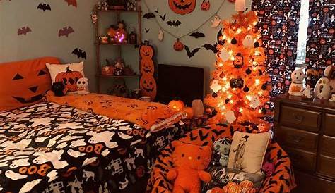 35 Amazing Bedroom Decoration Ideas With Halloween Theme MAGZHOUSE