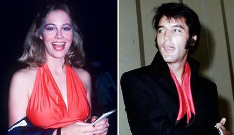 The Rumored Romance between Elvis Presley And Cybill Shepherd - YouTube