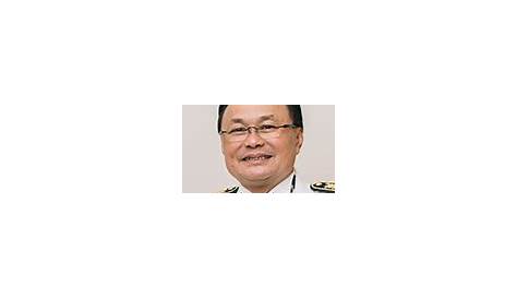 Ir Prof Dato’ Dr Ewe Hong Tat thanking the family members