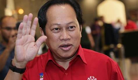 “Terima kasih atas kepercayaan..”- Ahmad Maslan janji berikan khidmat