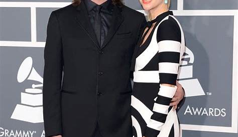 Dave Grohl Hits the Grammys 2023 with His Wife and Daughters