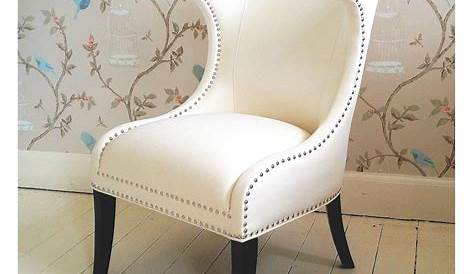 Stylish And Comforting: Selecting The Perfect Décor Chair For Your Bedroom