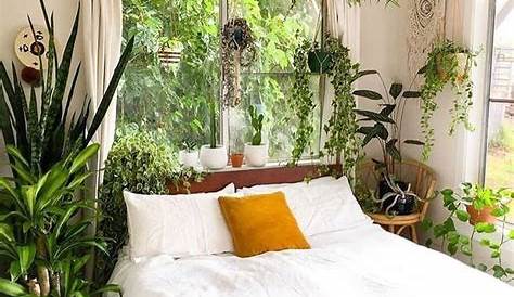 33 Lovely Bedroom Decor With Plant Ideas PIMPHOMEE