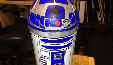 Meet the R2-D2 trashcan/card box | Offbeat Bride | Star wars wedding