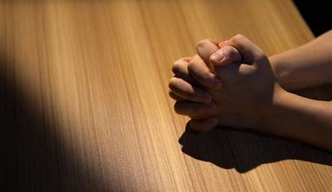 Contoh Doa Kristen Untuk Mematahkan Kuasa Kegelapan - YuKampus