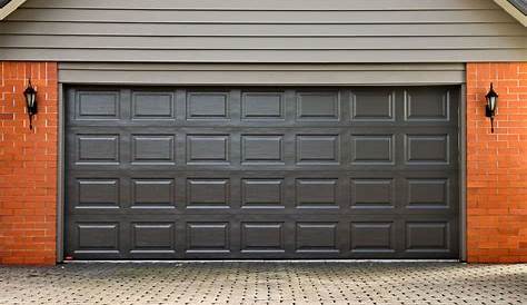 Dominator Valero Sectional Door in Pitch Black | Garage doors