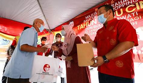 200 keluarga di DUN Bandar Baru Klang terima sumbangan makanan asas