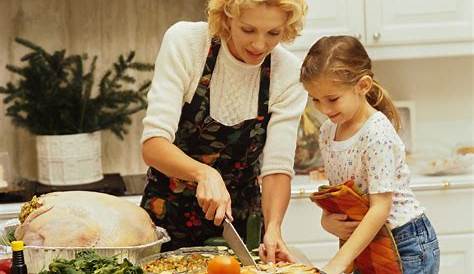 Kinder beim Kochen miteinbeziehen
