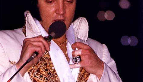 Elvis on May 29, 1977 in Baltimore, MD (c) Len Leech Elvis Presley 1977