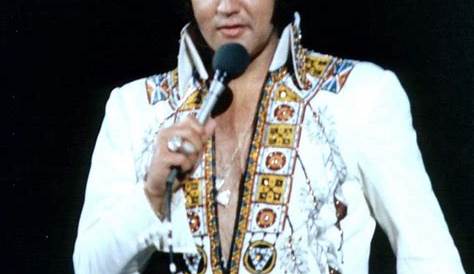 Elvis in concert in Huntsville in may 31 1975. Elvis In Concert
