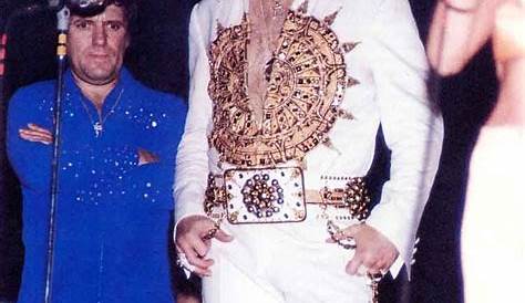 Elvis on June 19, 1977 in Omaha, NE (c) Sean Shaver | Elvis in concert