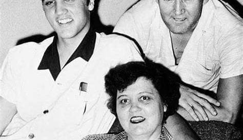 Elvis Presley with his mother and father | 1950's: Fabulous Fifties