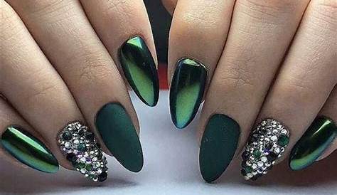 Emerald Green Winter Nails