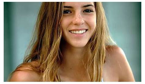 Meet Emily FeldAustralian Model & Social Media Star Bio, Age & Net Worth