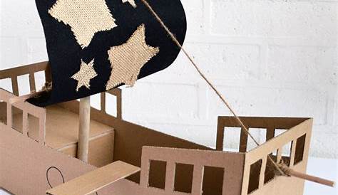 Bateau pirates | Cardboard pirate ship, Church crafts kids, Pirate