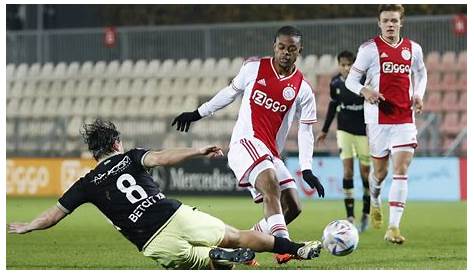 Anass Ahannach of FC Den Bosch celebrates his goal with Rik Mulders