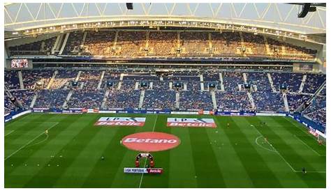 Jogo de loucos no Dragão acaba com empate entre FC Porto e Arouca (1-1