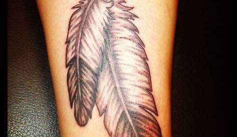 59 Inspiring Feather Tattoo Ideas That Are Distinct And Graceful (With
