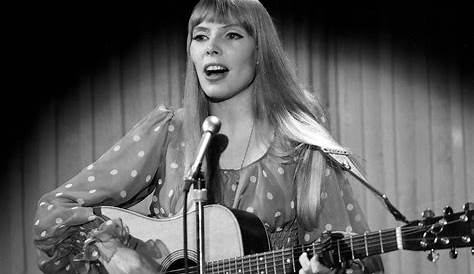10 Iconic Female Singers Who Defined the ''60s | Groove Nexus