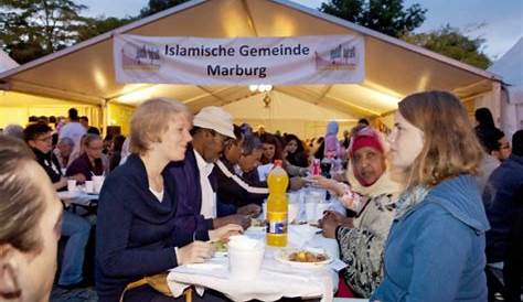 Muslimische Welt feiert Ende des Ramadan mit dem Zuckerfest | Tiroler