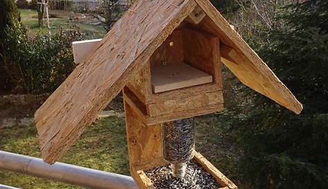Großes Vogelfutterhaus im Umgebinde-Stil - Bauanleitung zum Selberbauen