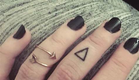 Pin by Katrina on Tattoos Hand poked tattoo, Finger