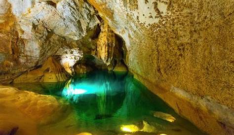 Photographie de la grotte de Lacave (Lot).