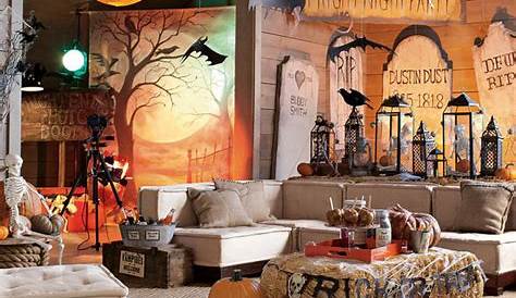 34 Stunning Halloween Living Room Decor Ideas Looks Scary MAGZHOUSE