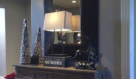 Hallway Table Christmas Decor Ideas