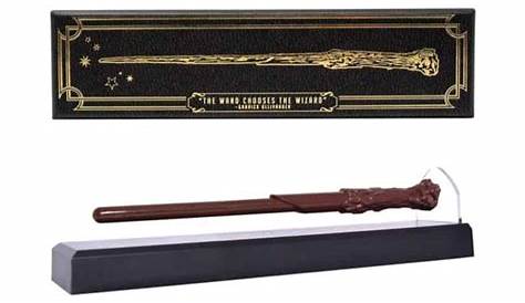 Wizarding World of Harry Potter 2019 Collector's Edition wand - YouTube