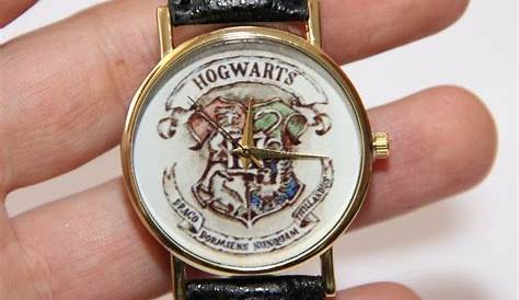 Harry Potter Hogwarts School Lion Color Dial Quartz Pocket Watch Analog