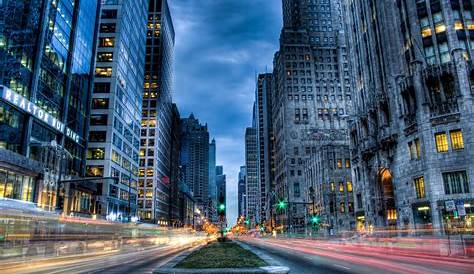 Time-lapse of street traffic in Chicago, Illinois