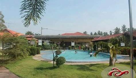 Homestay Rumah Kayu Klasik Siap Ada Private Pool Di Selangor | Port Cuti