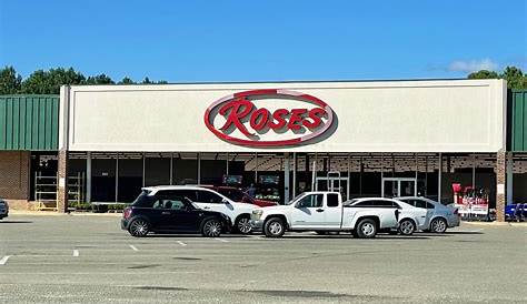 How Much Does Roses Discount Store Pay?