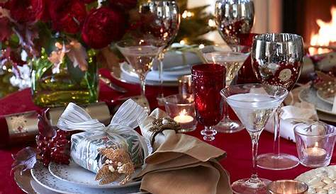 How To Decorate Christmas Table