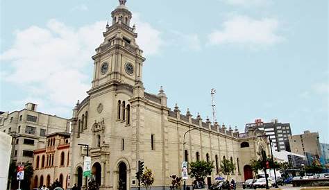 Iglesia de la Vírgen del Pilar de San Isidro en Lima - Perú