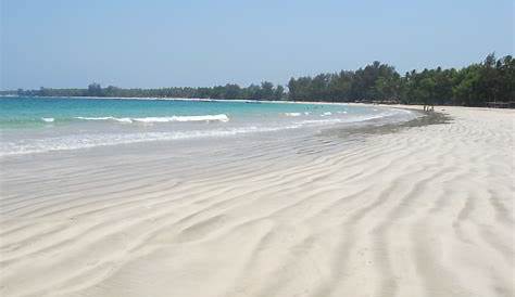 magnifique plage de sable blanc a ngapali en birmanie #farniente #plage