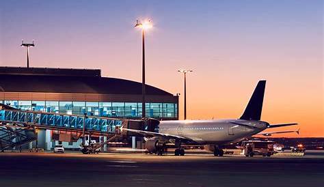 La Catenaria » Archivo » El aeropuerto de Sevilla deja lejos su fantasma