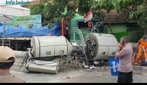 BREAKING NEWS: Truk Kontainer Kecelakaan di Jalan Sultan Agung Kota