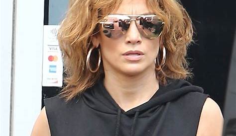 Whoa, Jennifer Lopez Cut Her Hair Into a Shoulder-Length Lob | Allure