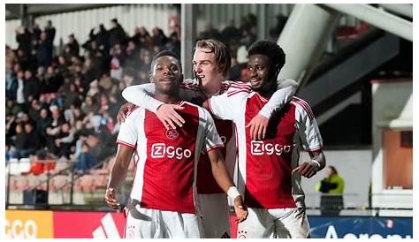 Jong Ajax begint 2022 met solide overwinning op Jong FC Utrecht