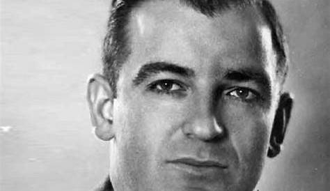 Joseph McCarthy Biography - Childhood, Life Achievements & Timeline
