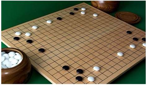 El Juego De Mesa Chino Va O Weiqi Foto de archivo - Imagen de japonés