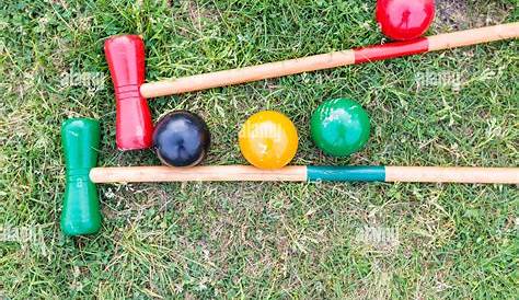 Juego Con Palos Y Pelotas - Bolas En Una Mesa De Billar Durante El