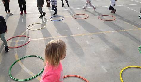 Juegos Con Aros Para Niños De Preescolar - Al Aire Libre De Los Ninos