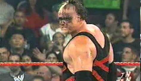 Kane takes off his mask and chokeslams RVD - YouTube