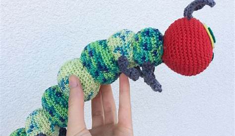 Raupe Nimmersatt gestrickt | Hungry caterpillar craft, Hungry
